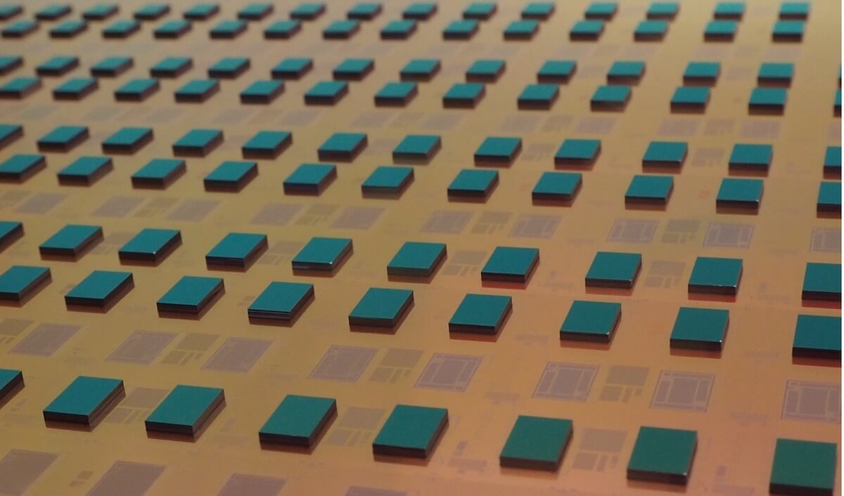 Die-to-Wafer hybrid bonding: 4 stacked chips per filed Test vehicle example at CEA-Leti