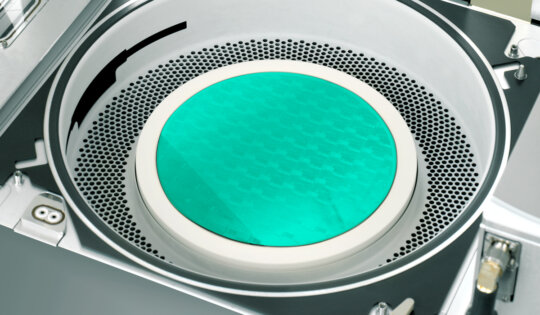 Image of Lam’s Syndion® etch tool. Syndion and Lam’s SABRE® 3D copper electroplating tool are used in the advanced manufacturing of high bandwidth memory by leading memory providers.