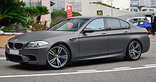 220px-BMW_M5_F10_(8694398487)