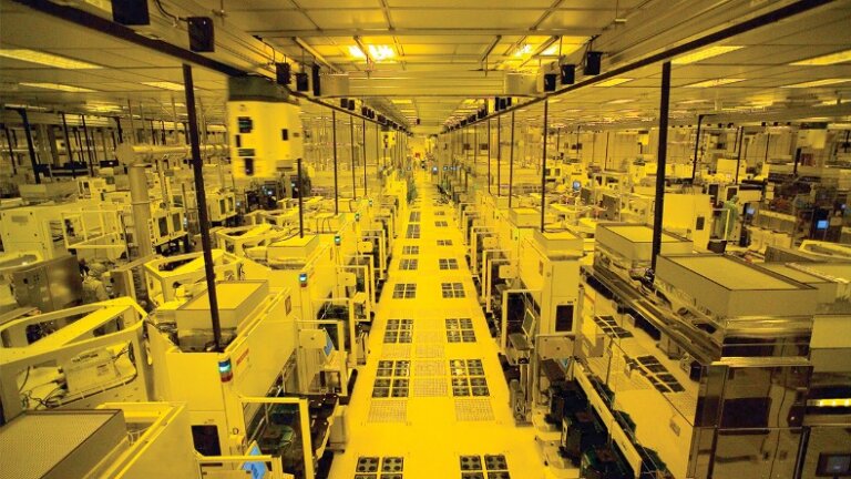 Siemens collaborates with TSMC to advance AI for Semiconductor Design ...
